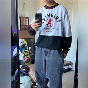 vintage baggy cozy disney avengers sweater